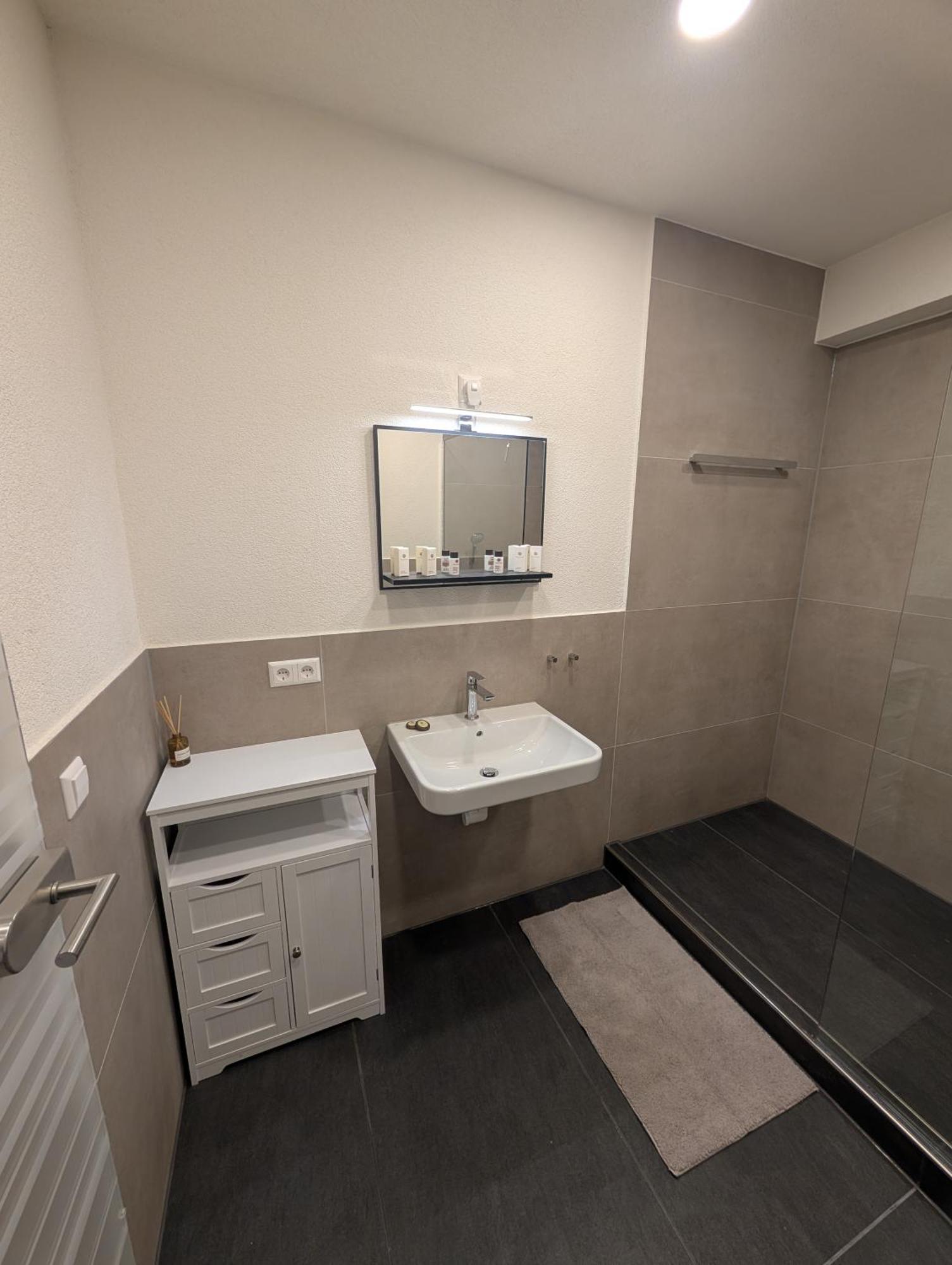 M4 Apartment